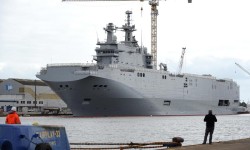 Trotz Ukraine Krise will Frankreich 2 Kriegsschiffe an Russland liefern